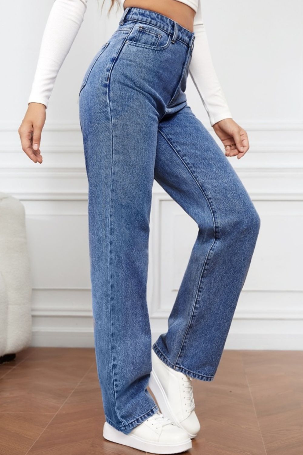 Courtney High Waist Straight Jeans