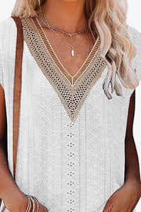 Eyelet Contrast V-Neck Tee